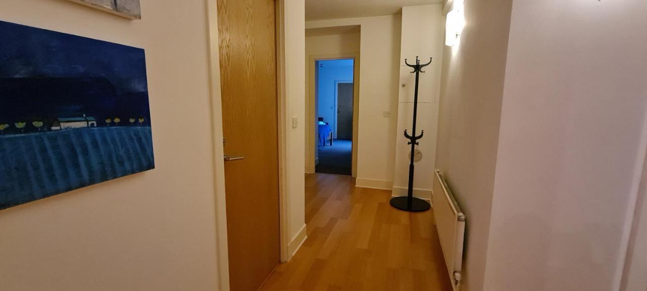 Pass The Keys Spacious 3Beds Flat Near City Centre - Free Parking Единбург Екстериор снимка